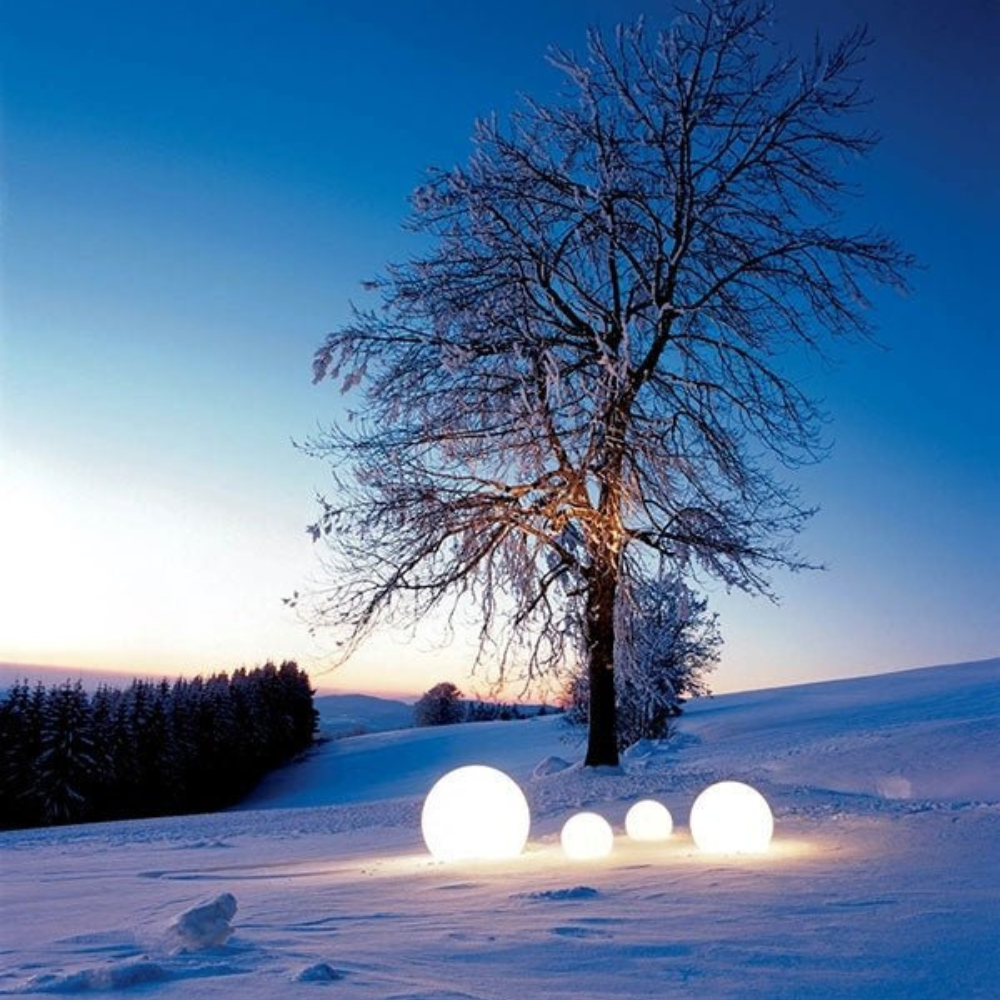 Outdoor Sphere Garden Light | with Color Change