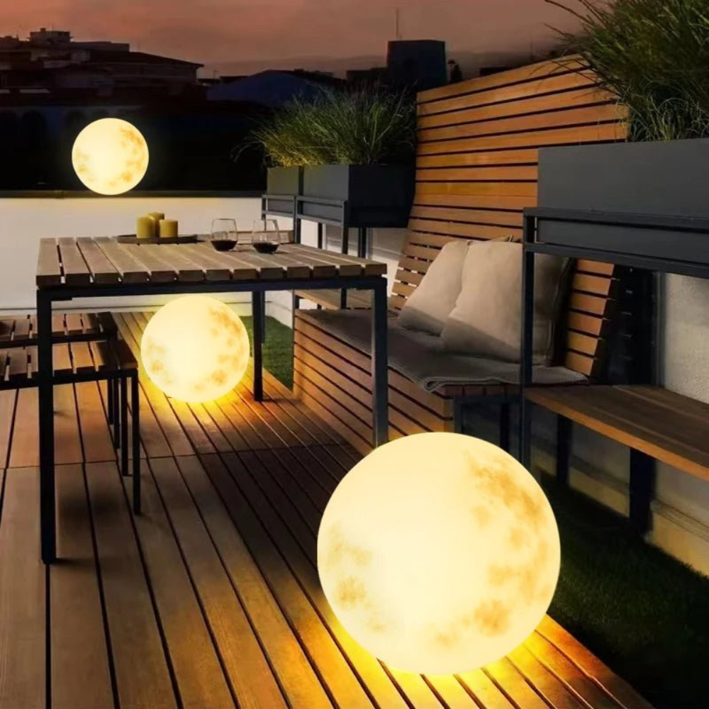 Garden Unique Outdoor Lamp | Moon Shaped Light Fixture