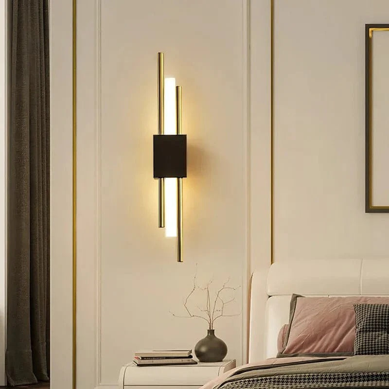 Wall Light | Vertical Linear Fixture