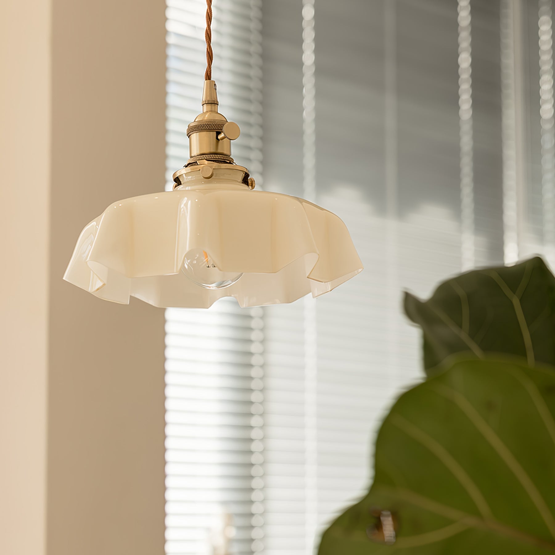 Pendant Light Scalloped | French Flower Ceiling Lamp
