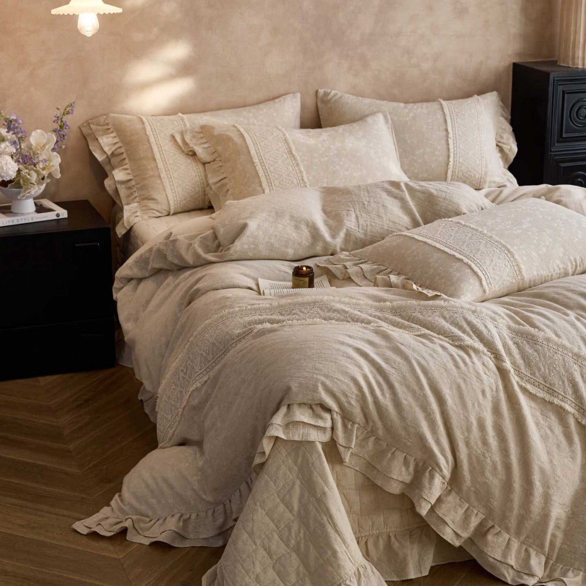 Bedding set made of washed linen with decorative lace trim and ruffle