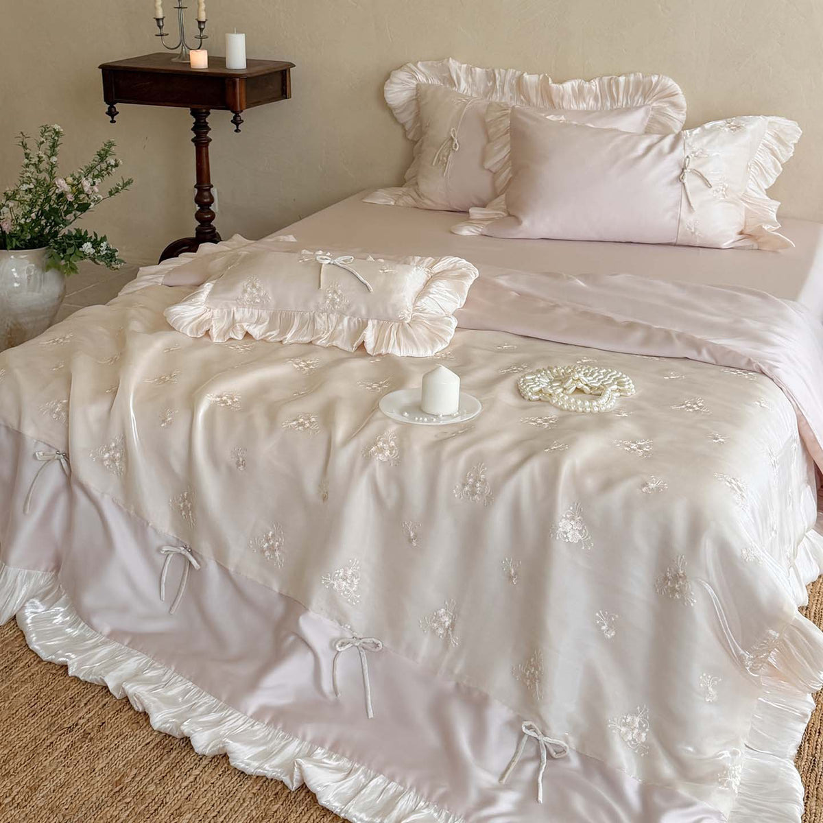 Satin-Duvet Cover Set with silky shiny finish, floral embroidery & ruffled trim
