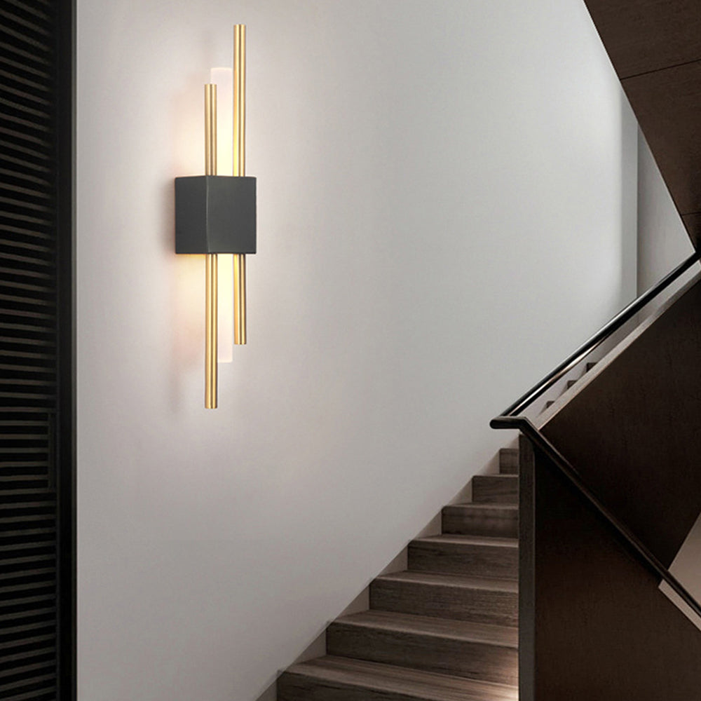 Wall Light | Vertical Linear Fixture