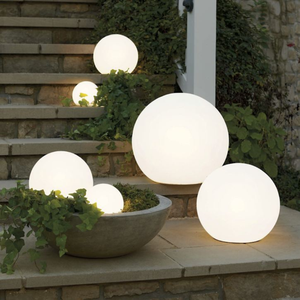 Outdoor Sphere Garden Light | with Color Change