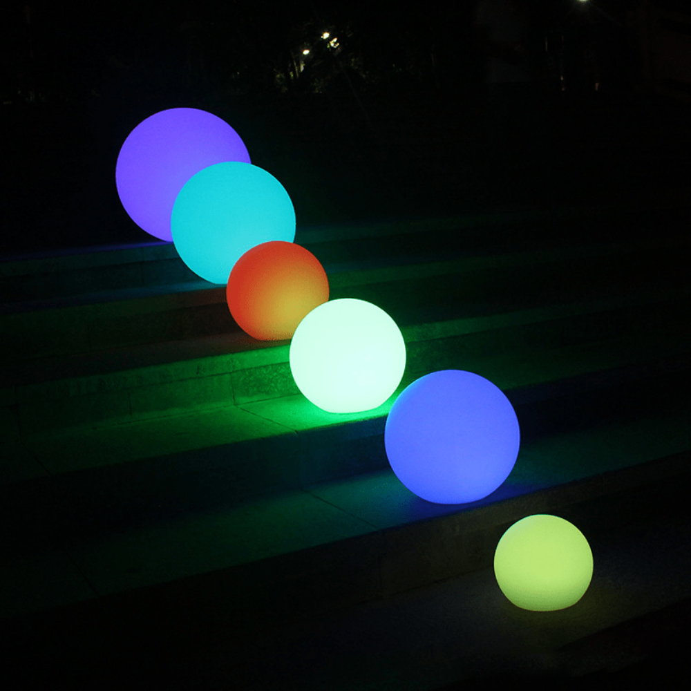 Outdoor Sphere Garden Light | with Color Change