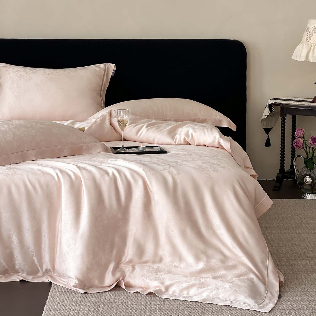 Noble satin bedding set with woven floral relief and envelope edge
