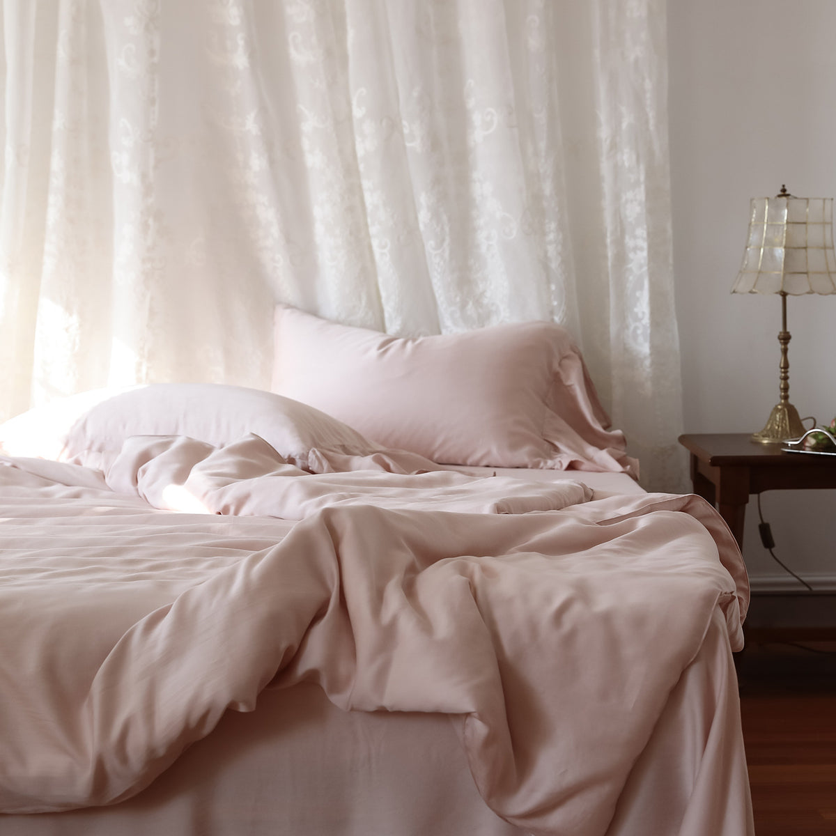 Silk Cotton Satin Duvet Cover Set with Temperature Regulating Climate Finish