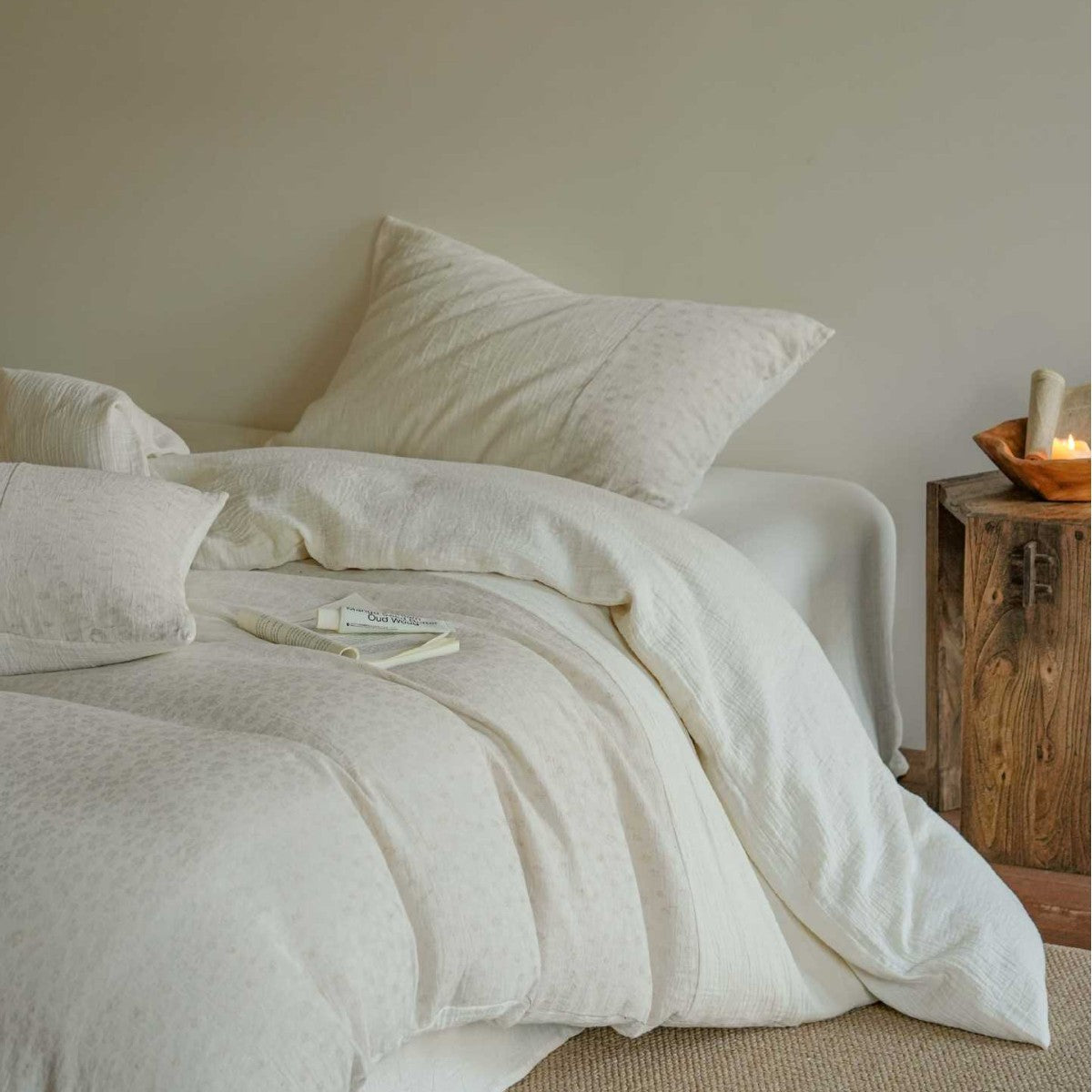 Bedding set made of linen-cotton mix with fine texture and quilted appearance